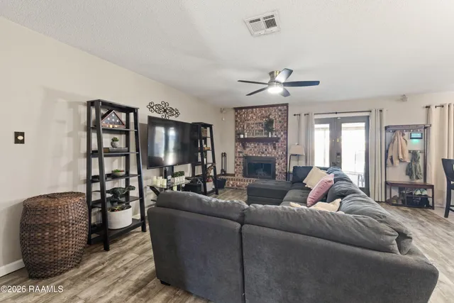 $235,000 | 120 Berrybrook Avenue, Broussard, LA 70518