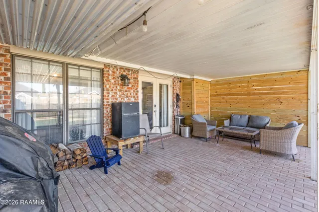 $235,000 | 120 Berrybrook Avenue, Broussard, LA 70518