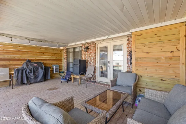 $235,000 | 120 Berrybrook Avenue, Broussard, LA 70518