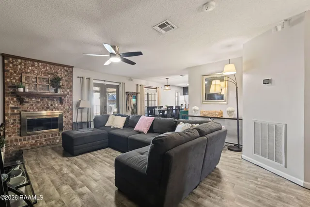 $235,000 | 120 Berrybrook Avenue, Broussard, LA 70518