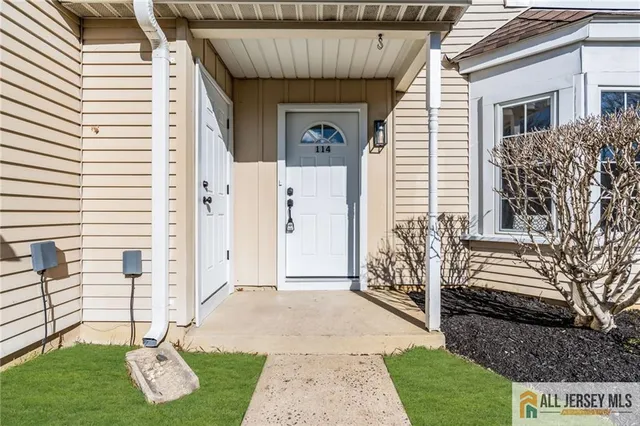 $485,000 | 114 Wilshire Court, Old Bridge, NJ 08857