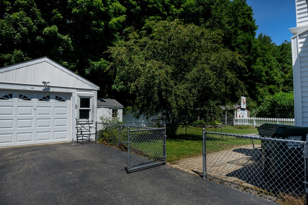 38 Eagle Street Ware, MA 01082 - Photo 4 of 28