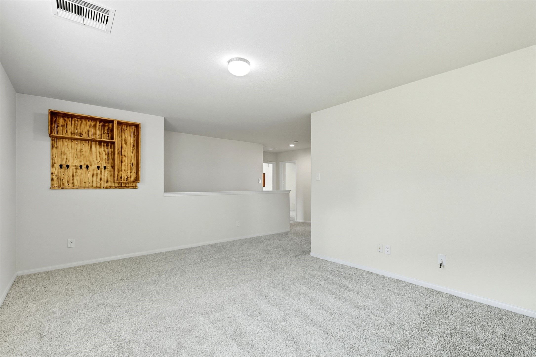 18414 West Hardy Road Houston, TX 77073 - Photo 32 of 46 an empty room with windows