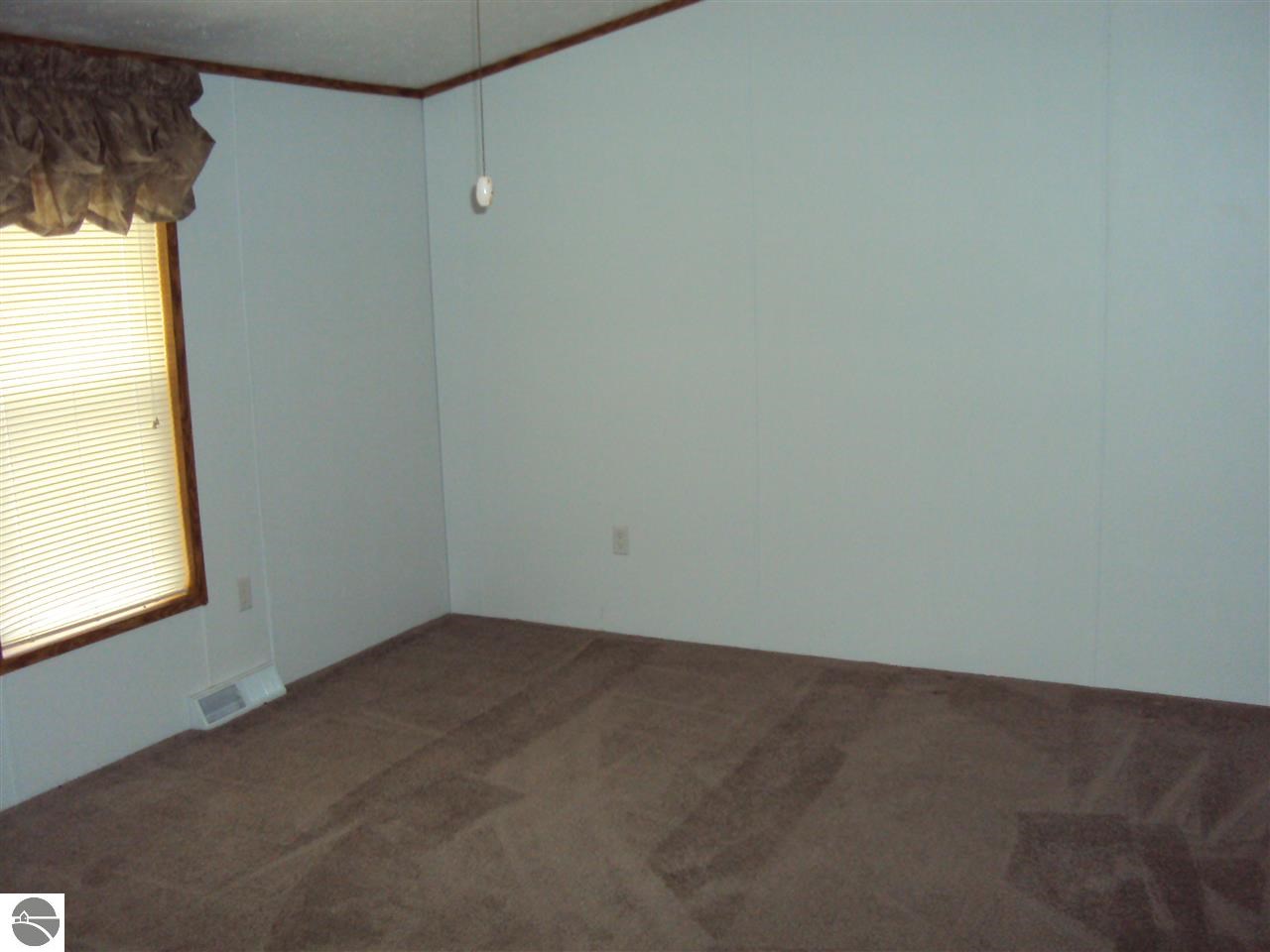 1806 North Alger Road Alma, MI 48801 - Photo 10 of 21 1792673-9.JPG