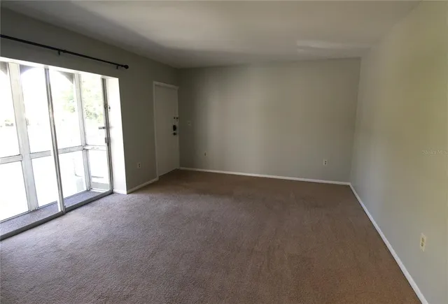 $1,400 | 2304 Ringling Boulevard, Unit 207, Sarasota, FL 34237