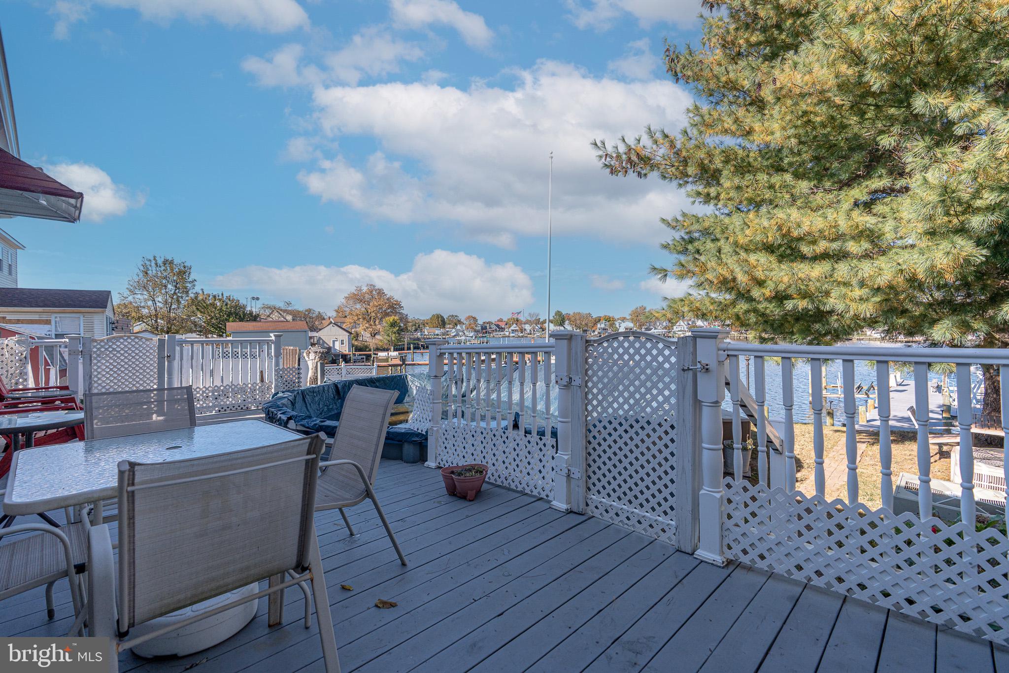8514 Sandy Plains Road Dundalk, MD 21222 - Photo 31 of 34 a view of a balcony with furniture