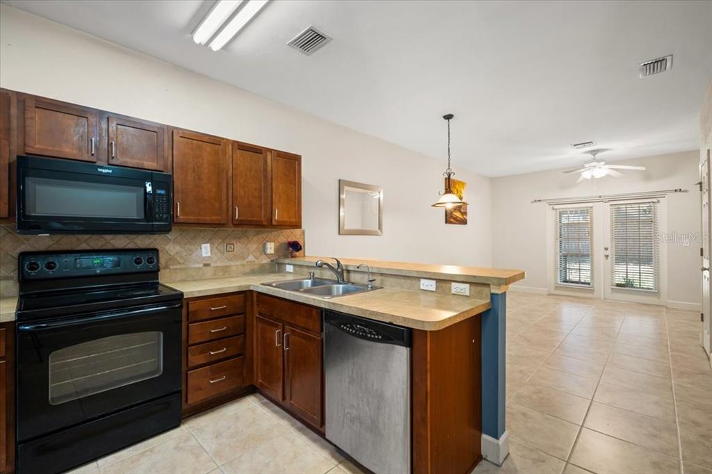 2945 Southwest 35th Place, Unit 137 Gainesville, FL 32608 - Photo 33 of 41