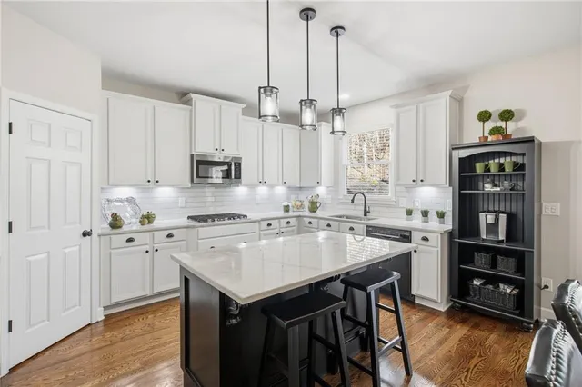 $895,000 | 435 Oak Forest Drive, Dawsonville, GA 30534