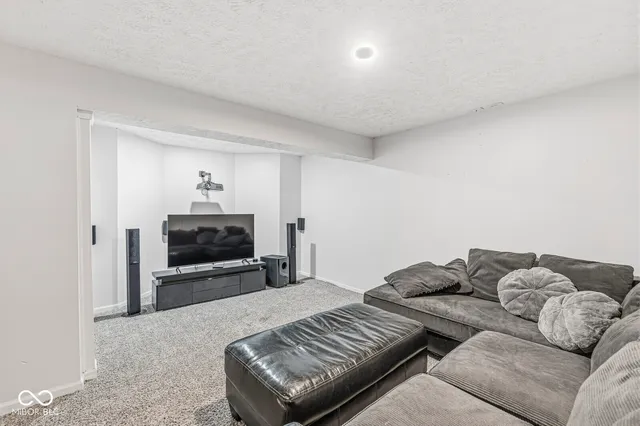 $530,000 | 7230 Capel Drive, Indianapolis, IN 46259