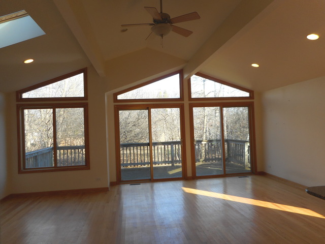 1359 Ridge Road Highland Park, IL 60035 - Photo 4 of 8 Gallery Image 4