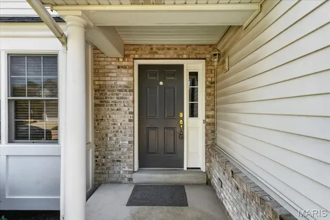 $399,900 | 5105 Worthington Terrace, Unit 42, St. Louis, MO 63128