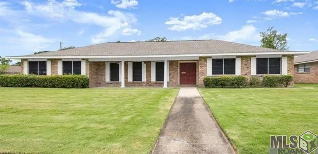 $1,700 | 1382 Braeburn Drive, Baton Rouge, LA 70815
