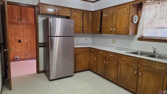 $1,700 | 1382 Braeburn Drive, Baton Rouge, LA 70815