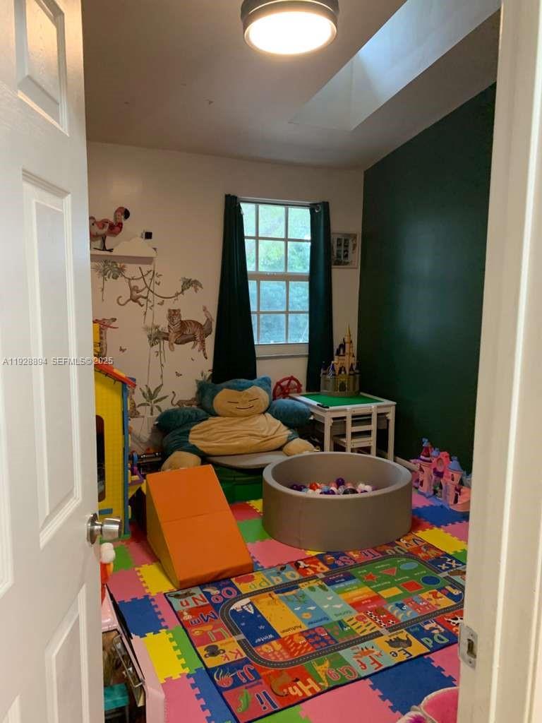 15228 Southwest 111th Street Miami, FL 33196 - Photo 16 of 27 Photo 16