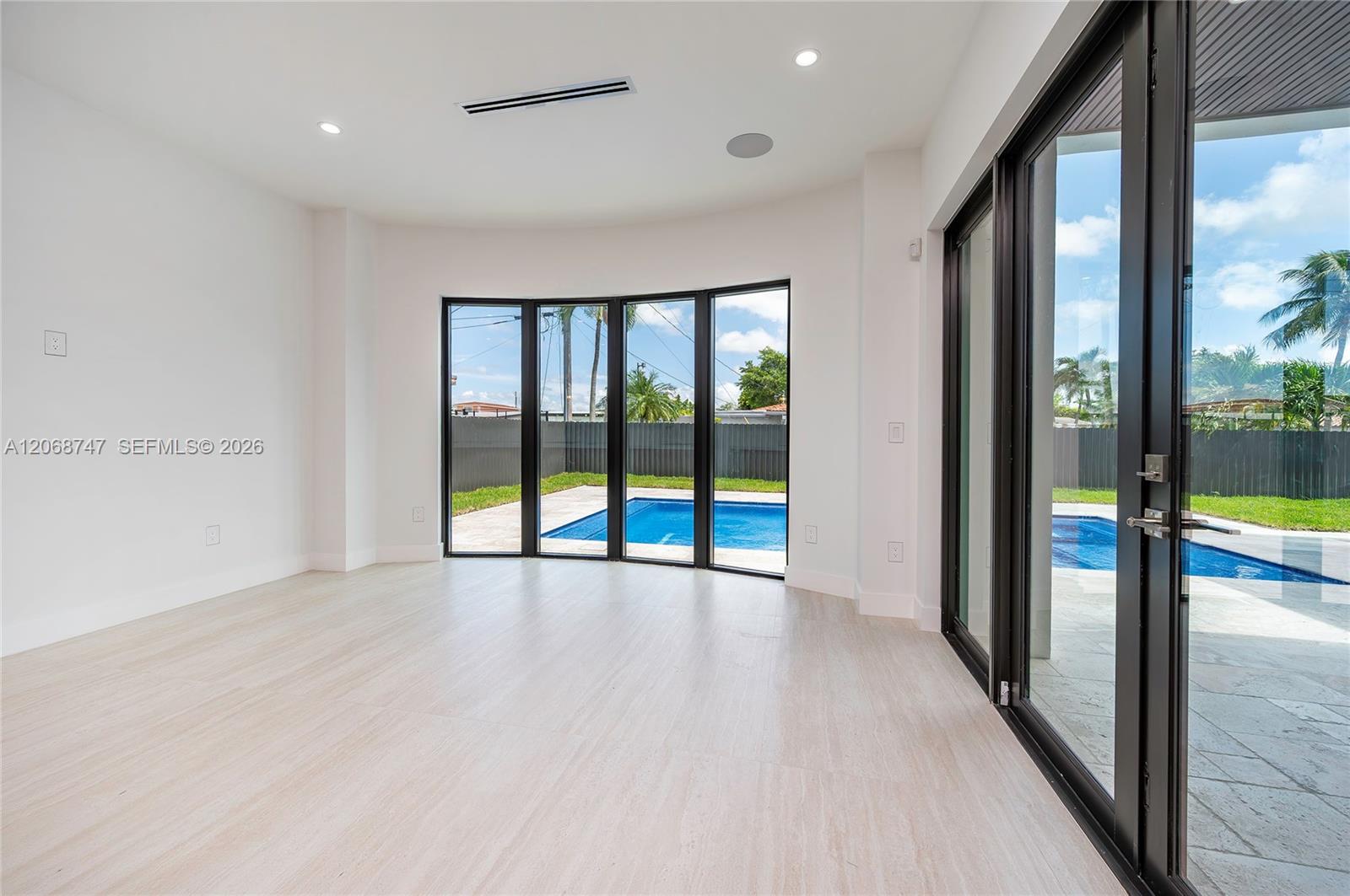 9951 Southwest 41st Terrace Miami, FL 33165 - Photo 5 of 33 Gallery Image 5