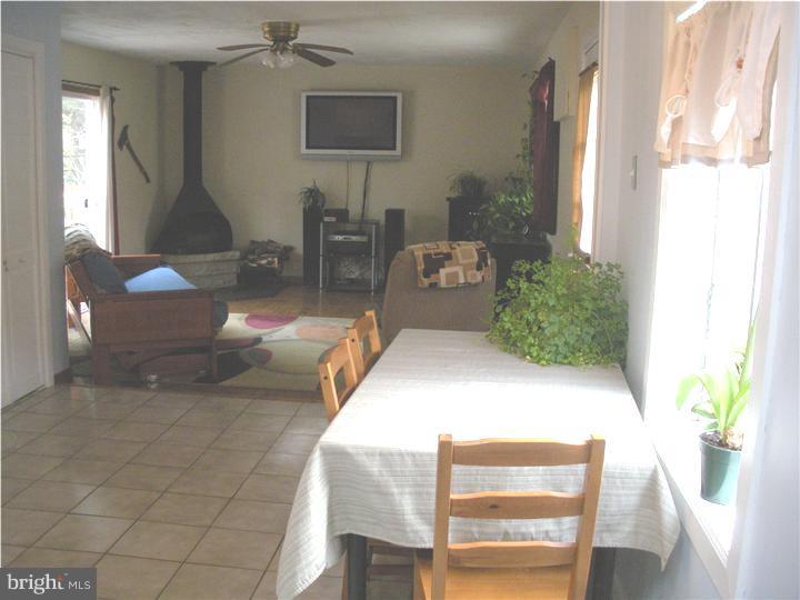 160 Edison Road Cherry Hill, NJ 08034 - Photo 16 of 22 Family Room