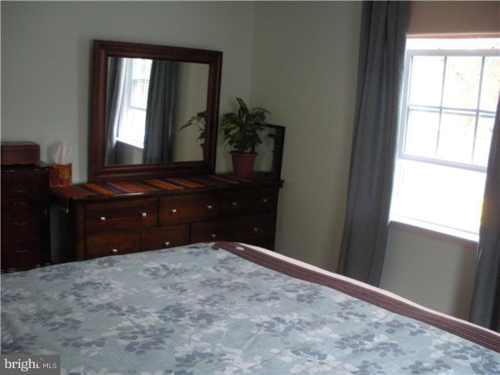160 Edison Road Cherry Hill, NJ 08034 - Photo 9 of 22 Bedroom - Main