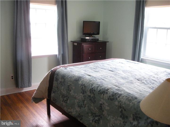 160 Edison Road Cherry Hill, NJ 08034 - Photo 10 of 22 Bedroom - Main