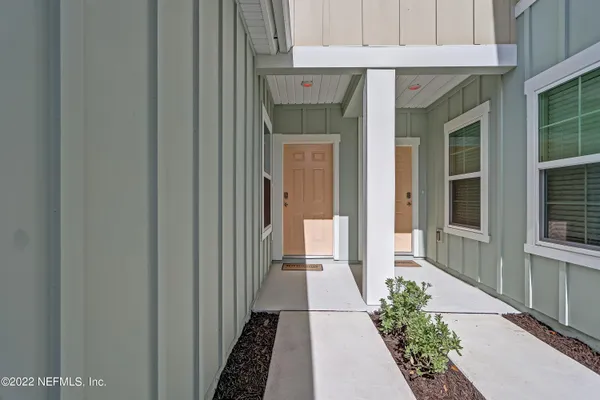 a view of a pathway of a house