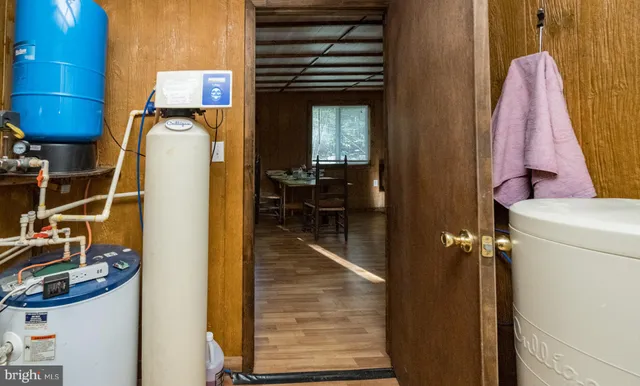 a bathroom with a sink and toilet