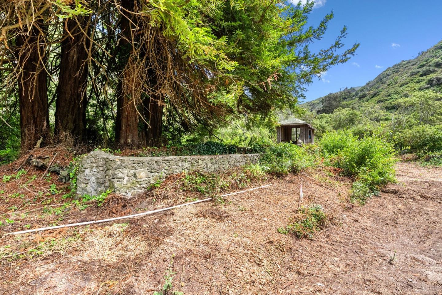 39350 Coast Road Big Sur, CA 93923 - Photo 17 of 44