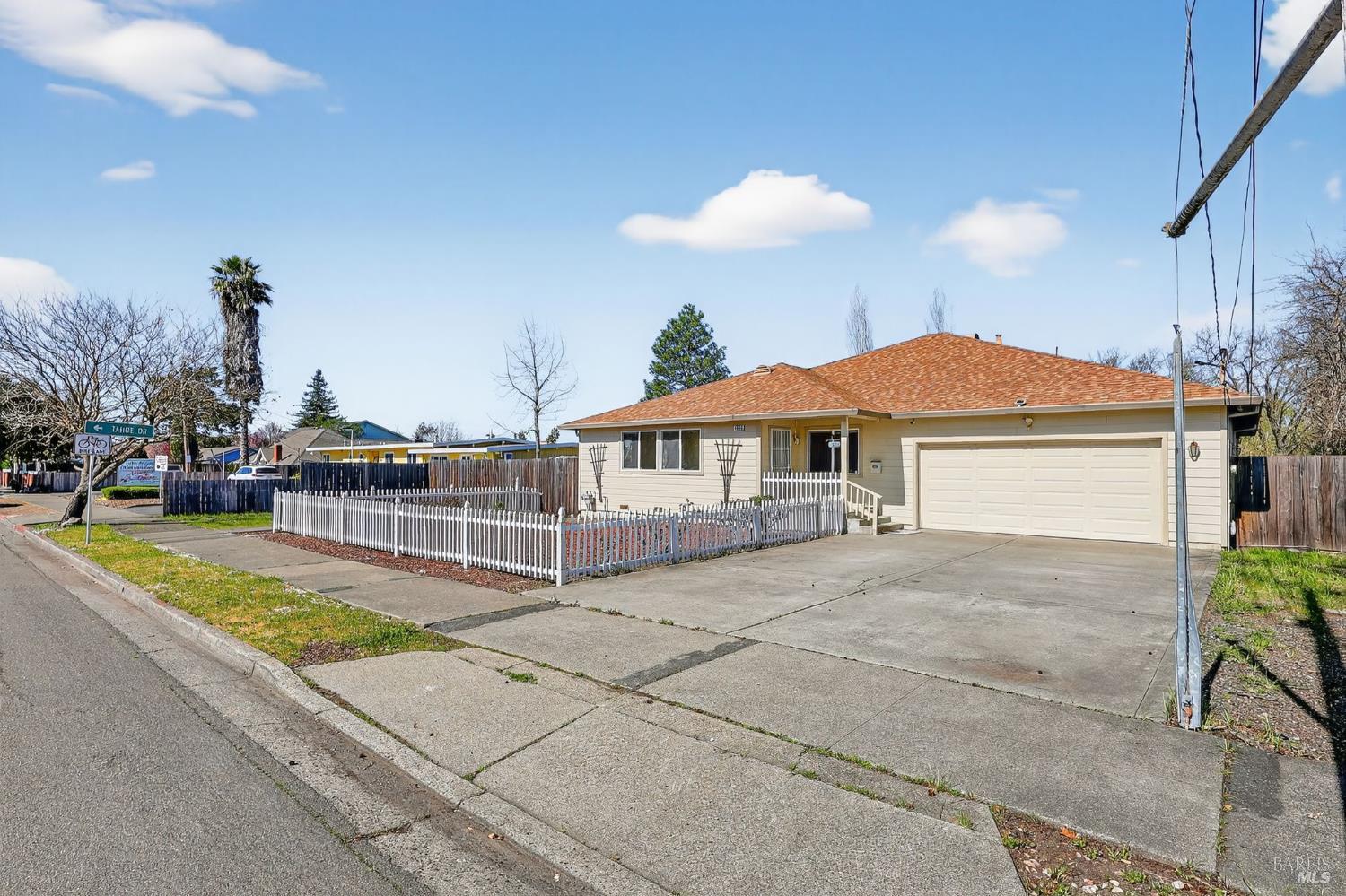 4313 Hoen Avenue Santa Rosa, CA 95405 - Photo 2 of 29