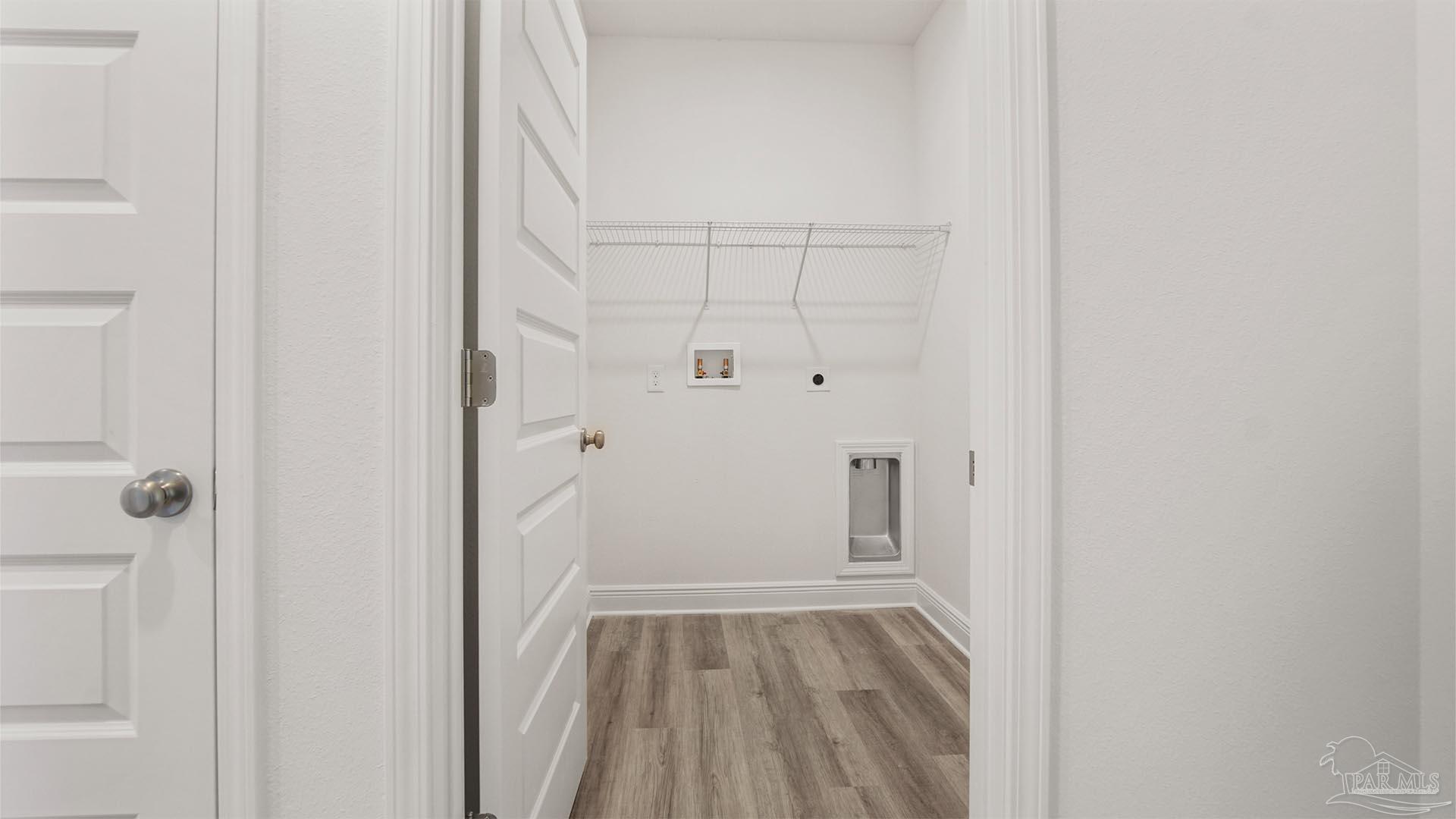 8664 Bluebell Street Milton, FL 32583 - Photo 26 of 28 a view of bathroom