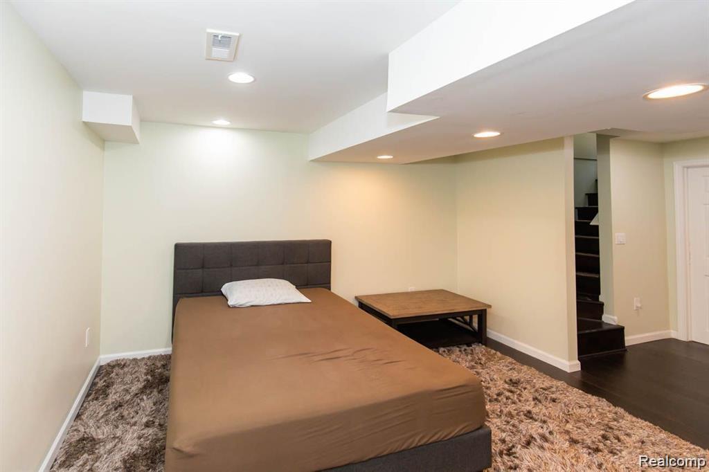 41578 Mitchell Road Novi, MI 48377 - Photo 40 of 46 40.jpg