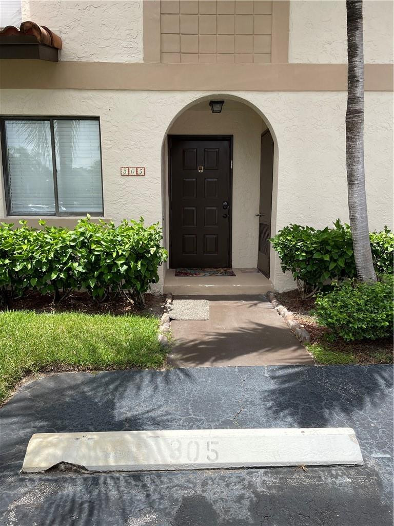 22075 Las Brisas Circle, Unit 305 Boca Raton, FL 33433 - Photo 3 of 52 Photo 3