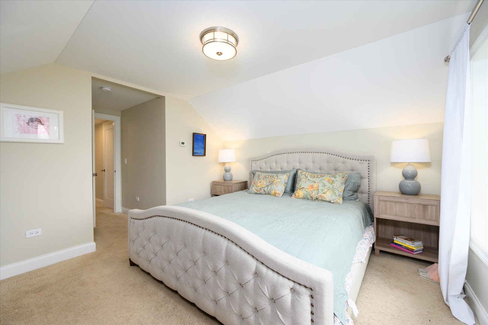 285 Nuttall Road Riverside, IL 60546 - Photo 16 of 27 a bedroom with a bed and a lamp