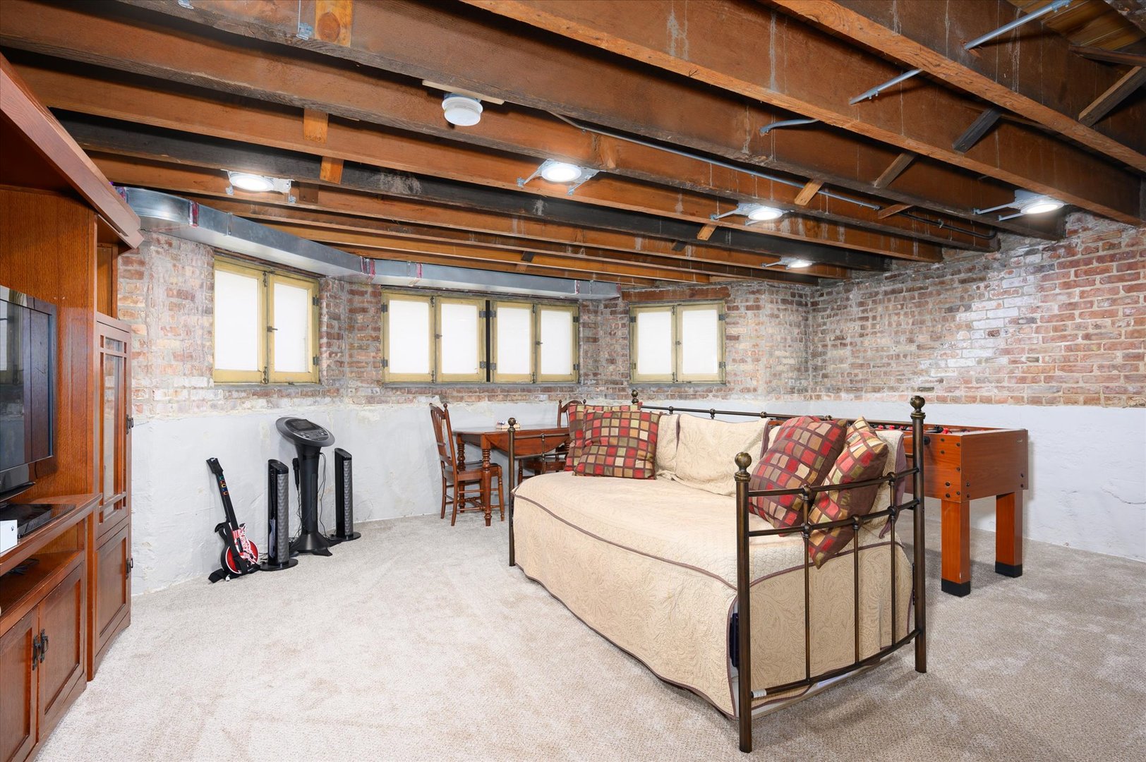 285 Nuttall Road Riverside, IL 60546 - Photo 22 of 27 a view of a room with gym equipment