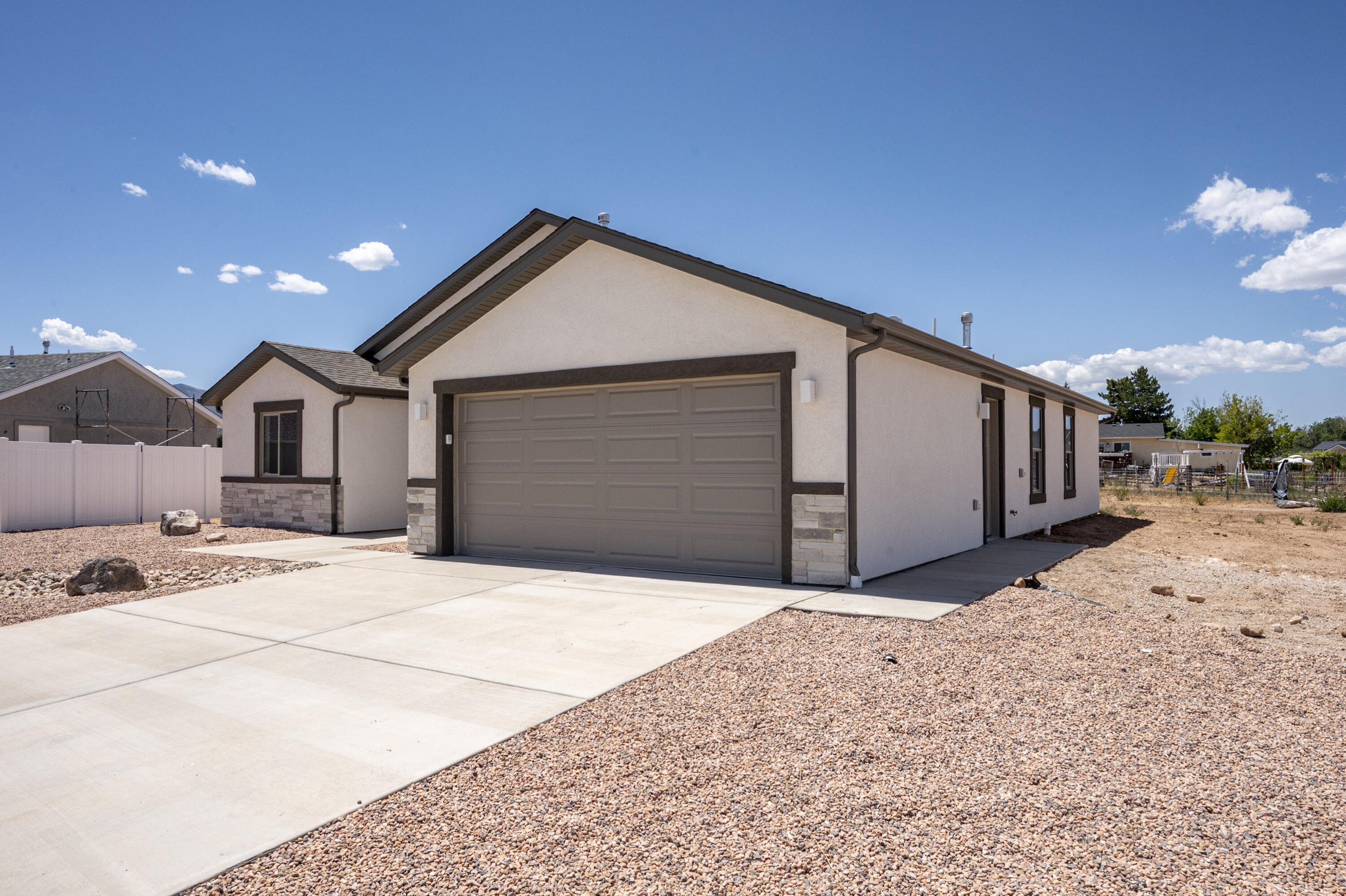 3887 North Hawks Landing Loop Cedar City, UT 84721 - Photo 3 of 46 3887 N Hawk Landing-12