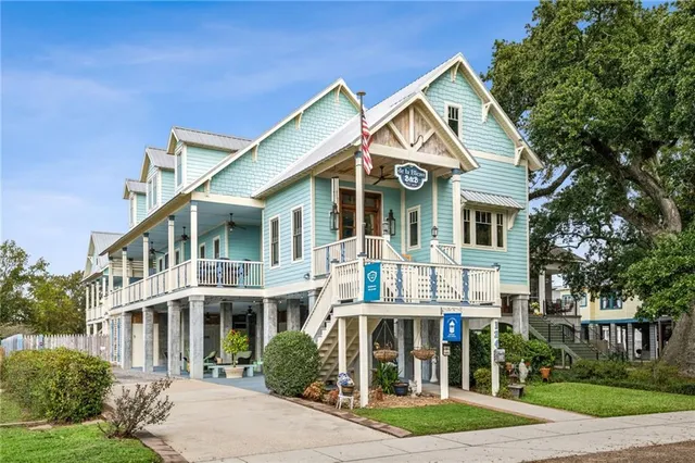 $1,890,000 | 124 Lafitte Street, Mandeville, LA 70448