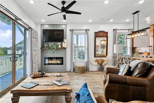 $1,890,000 | 124 Lafitte Street, Mandeville, LA 70448