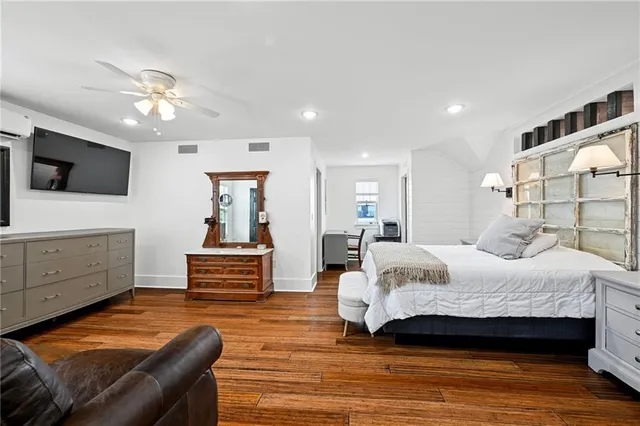 $1,890,000 | 124 Lafitte Street, Mandeville, LA 70448