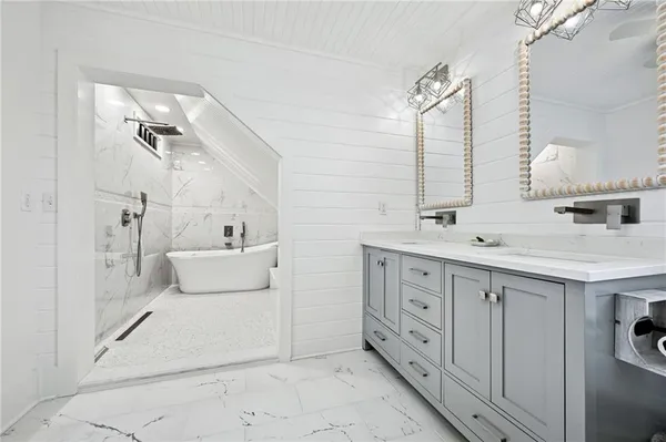 $1,890,000 | 124 Lafitte Street, Mandeville, LA 70448