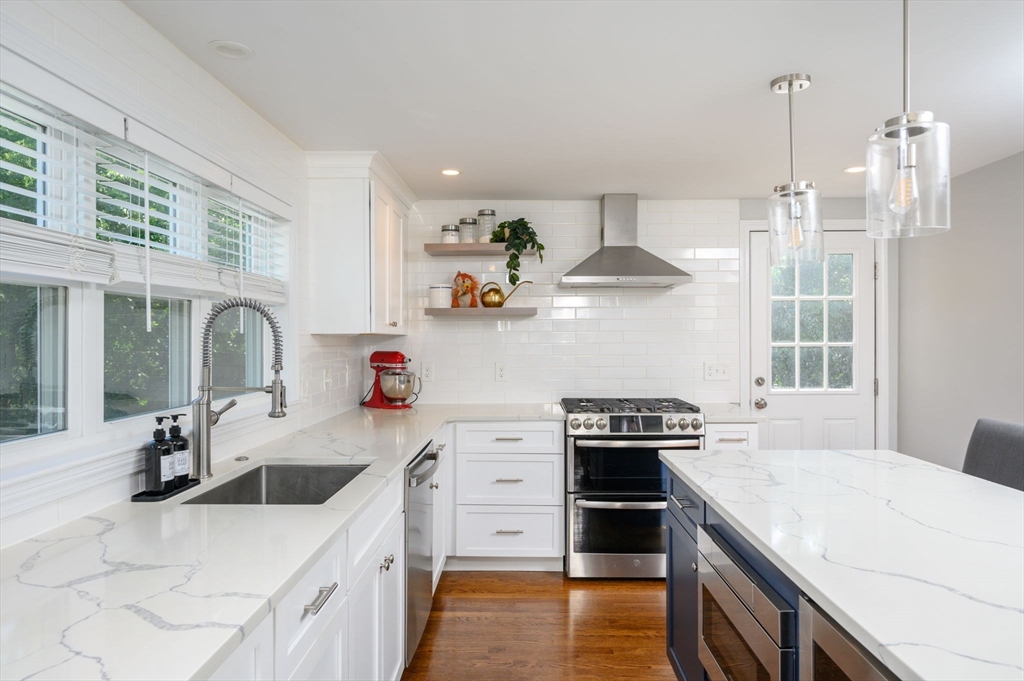 36 Audubon Road Milton, MA 02186 - Photo 9 of 41