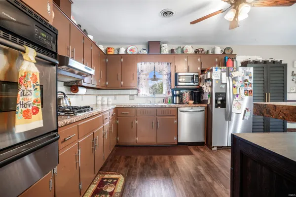 $284,900 | 2208 Franklin Street, Tell City, IN 47586
