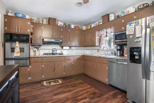$284,900 | 2208 Franklin Street, Tell City, IN 47586