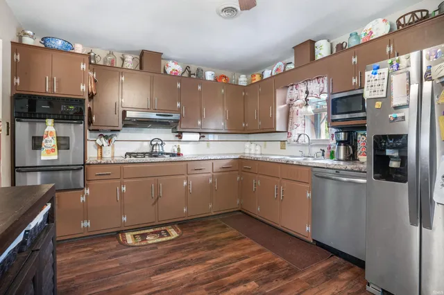 $284,900 | 2208 Franklin Street, Tell City, IN 47586