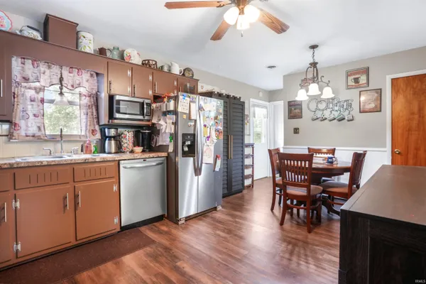 $284,900 | 2208 Franklin Street, Tell City, IN 47586