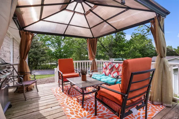 $284,900 | 2208 Franklin Street, Tell City, IN 47586