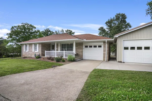 $284,900 | 2208 Franklin Street, Tell City, IN 47586