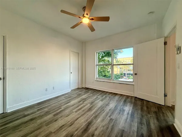 $2,268 | 4035 Meridian Avenue, Unit 306, Miami Beach, FL 33140