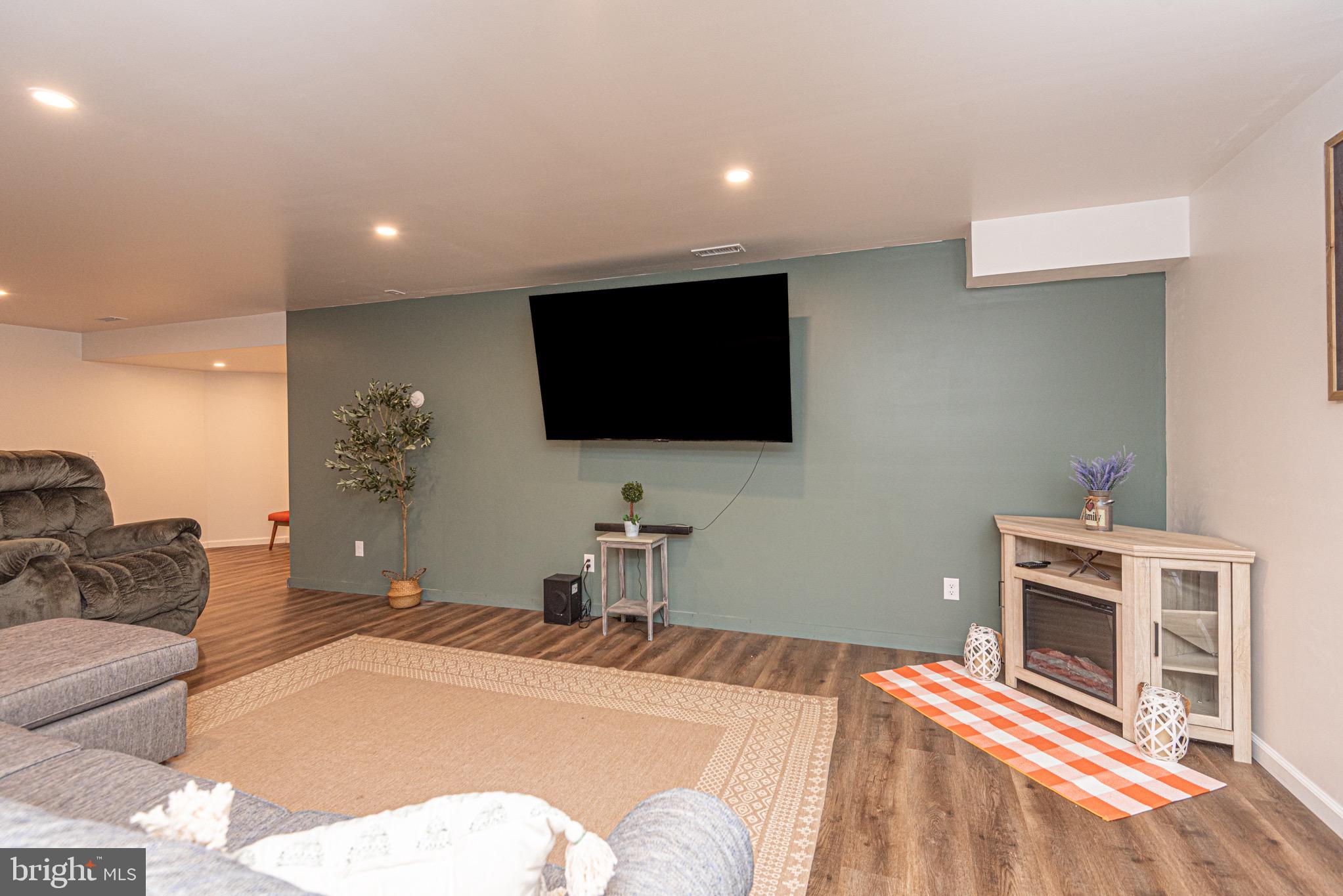242 Hayden Road Centreville, MD 21617 - Photo 29 of 40 Family room
