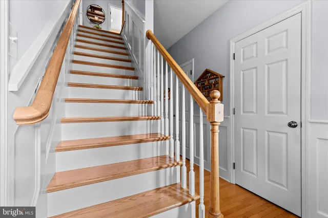 a view of entryway with wooden floor