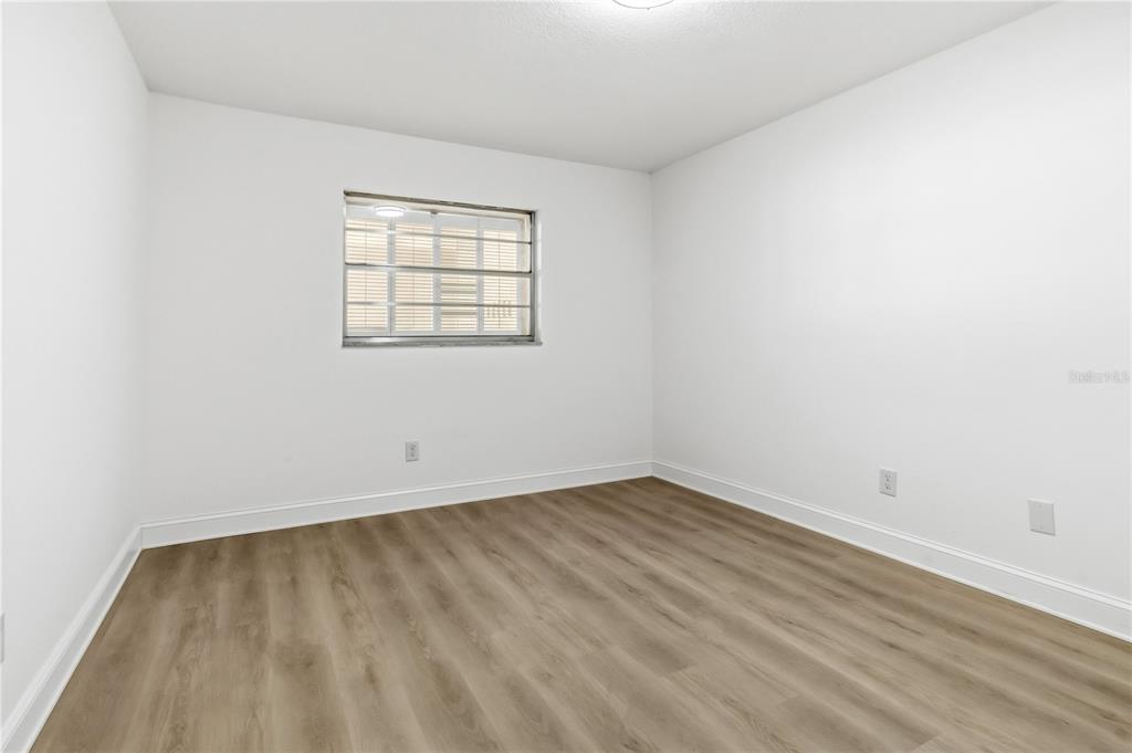 1985 Japonica Road Winter Park, FL 32792 - Photo 22 of 51 an empty room with a window