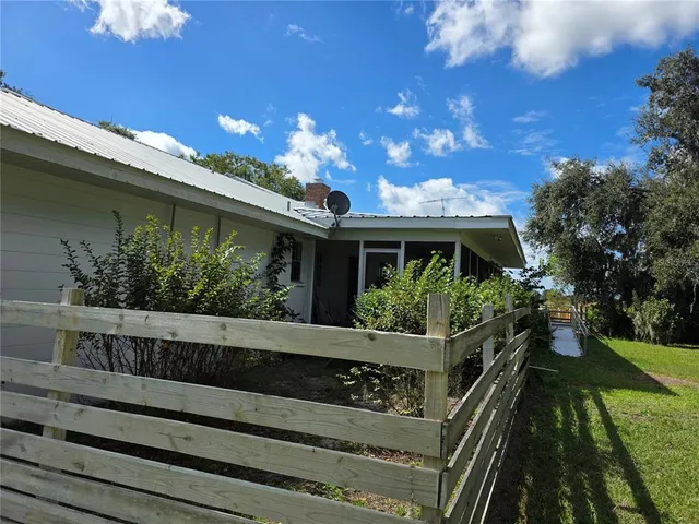 $749,900 | 2011 County Line Road East, Fort Meade, FL 33841