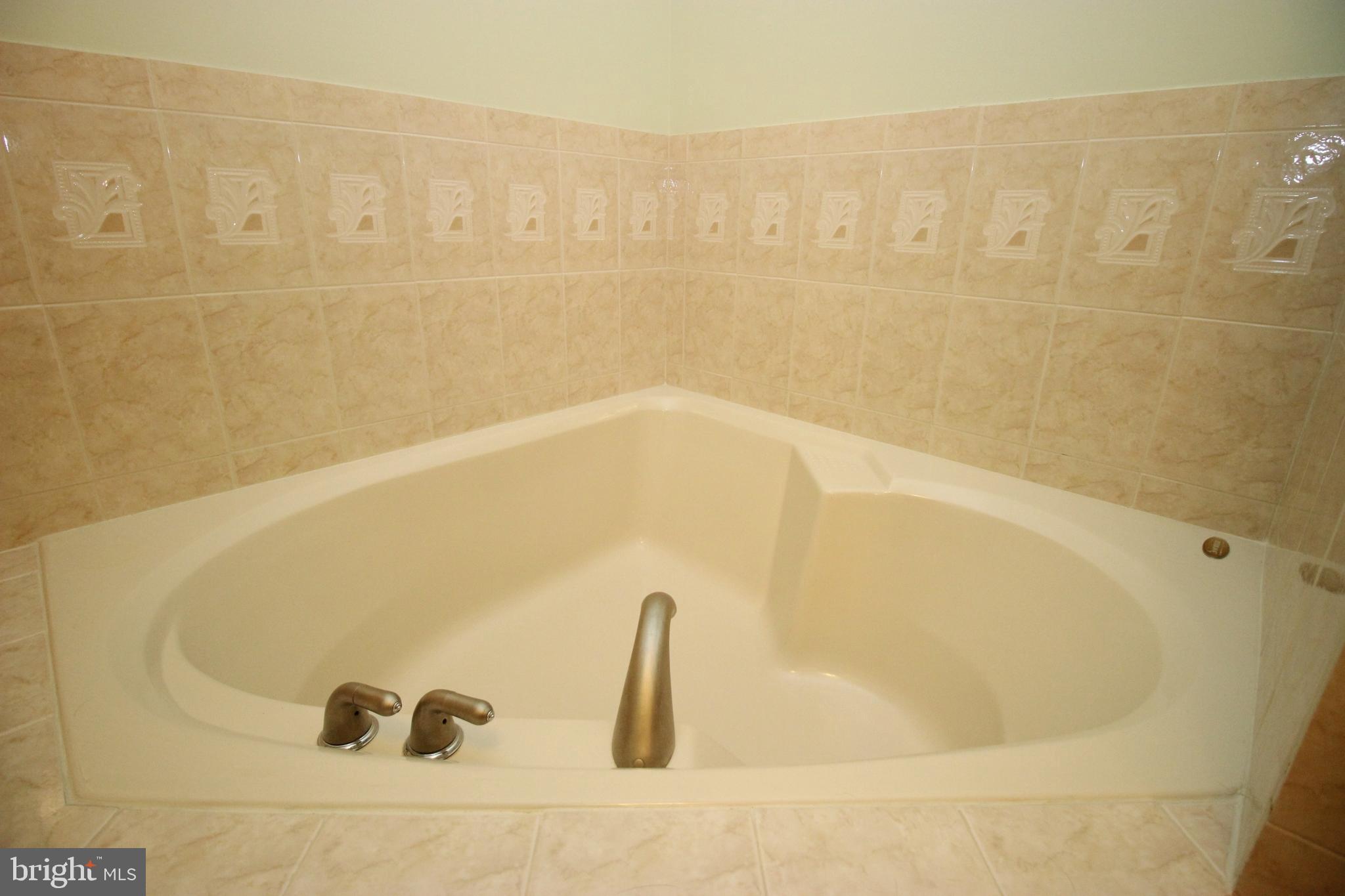 15 Andover Court Bordentown, NJ 08505 - Photo 20 of 28 Gallery Image 20