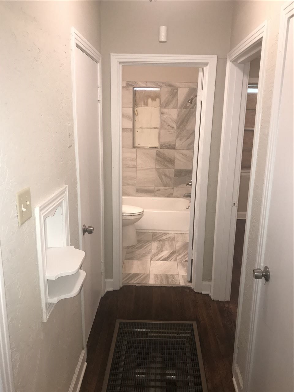 1104 Waring Road Memphis, TN 38122 - Photo 7 of 10